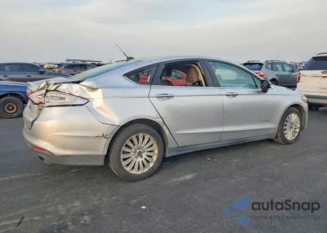 2014 Ford Fusion S Hybrid из США, поврежденный, VIN 3FA6P0UU7ER131135